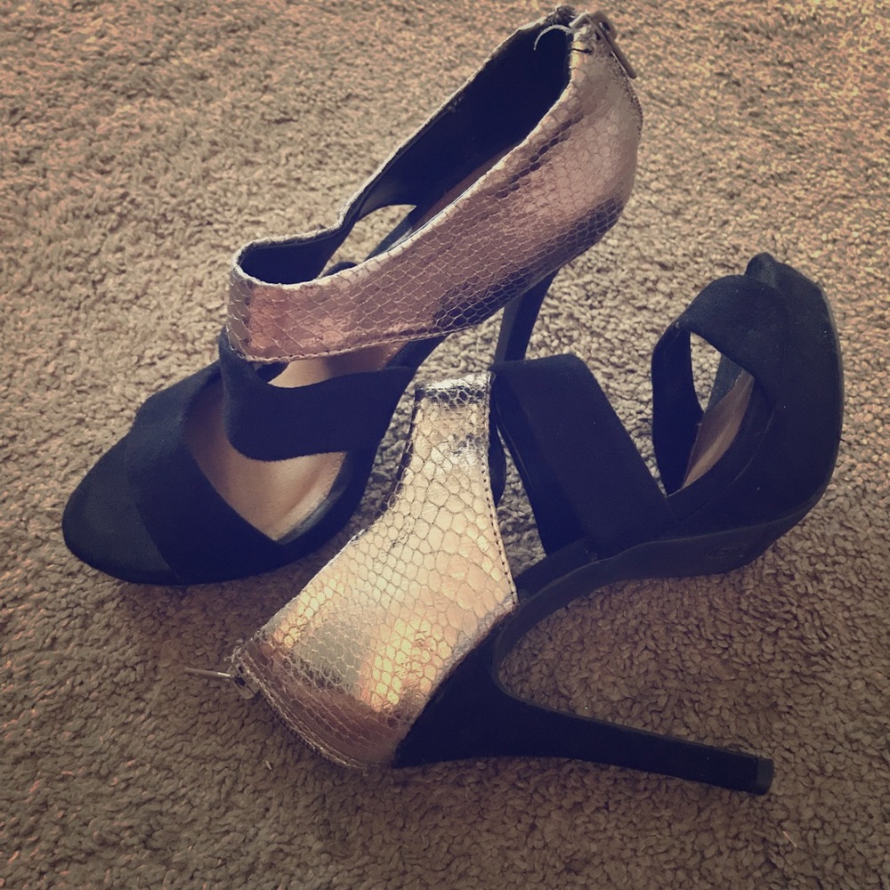 Women's size 6 heel